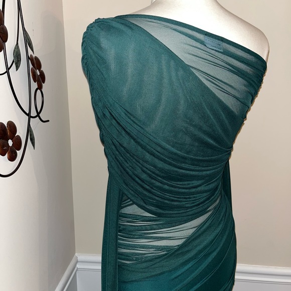 ASOS Emerald Long Sleeve Off-Shoulder Dress - Picture 11 of 11